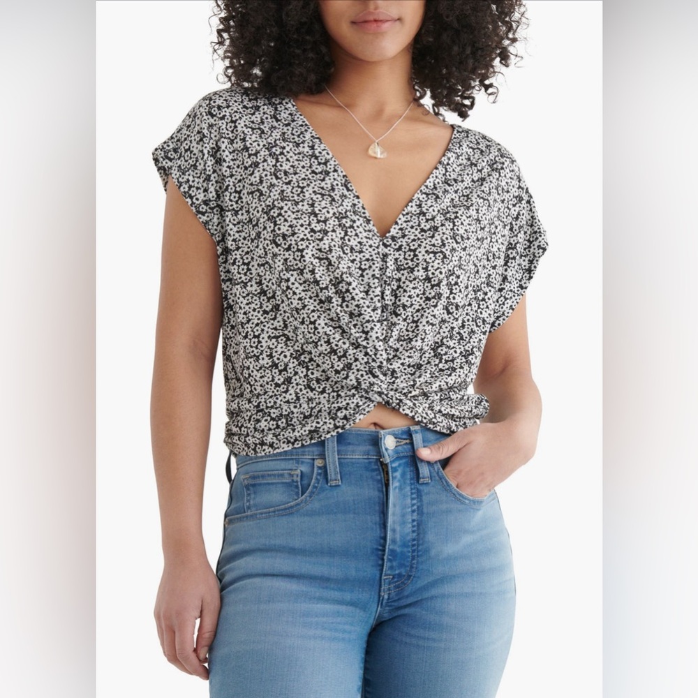 Lucky Brand Twist Top‎